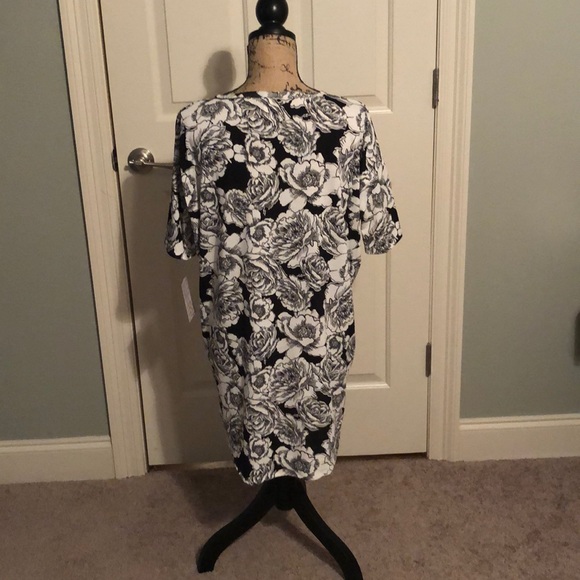 NWT LuLaRoe Irma, XS - Picture 3 of 6